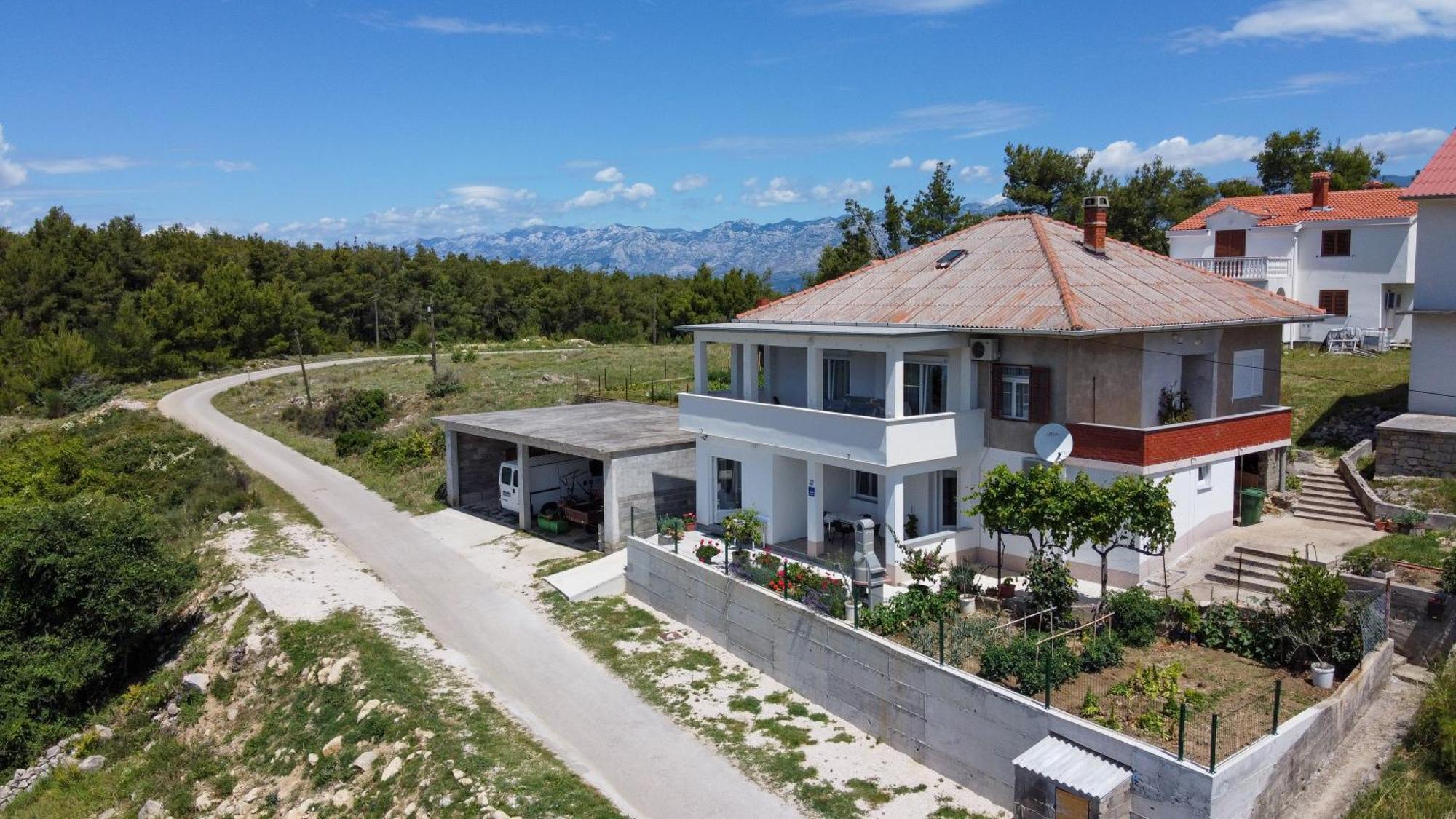 Apartments Tri Mora Ražanac Szoba fotó