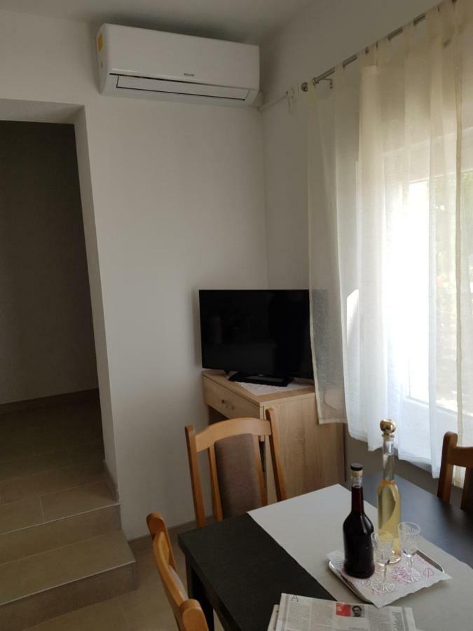 Apartments Tri Mora Ražanac Kültér fotó