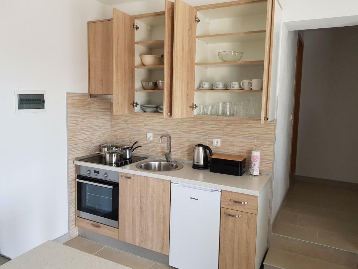Apartments Tri Mora Ražanac Kültér fotó
