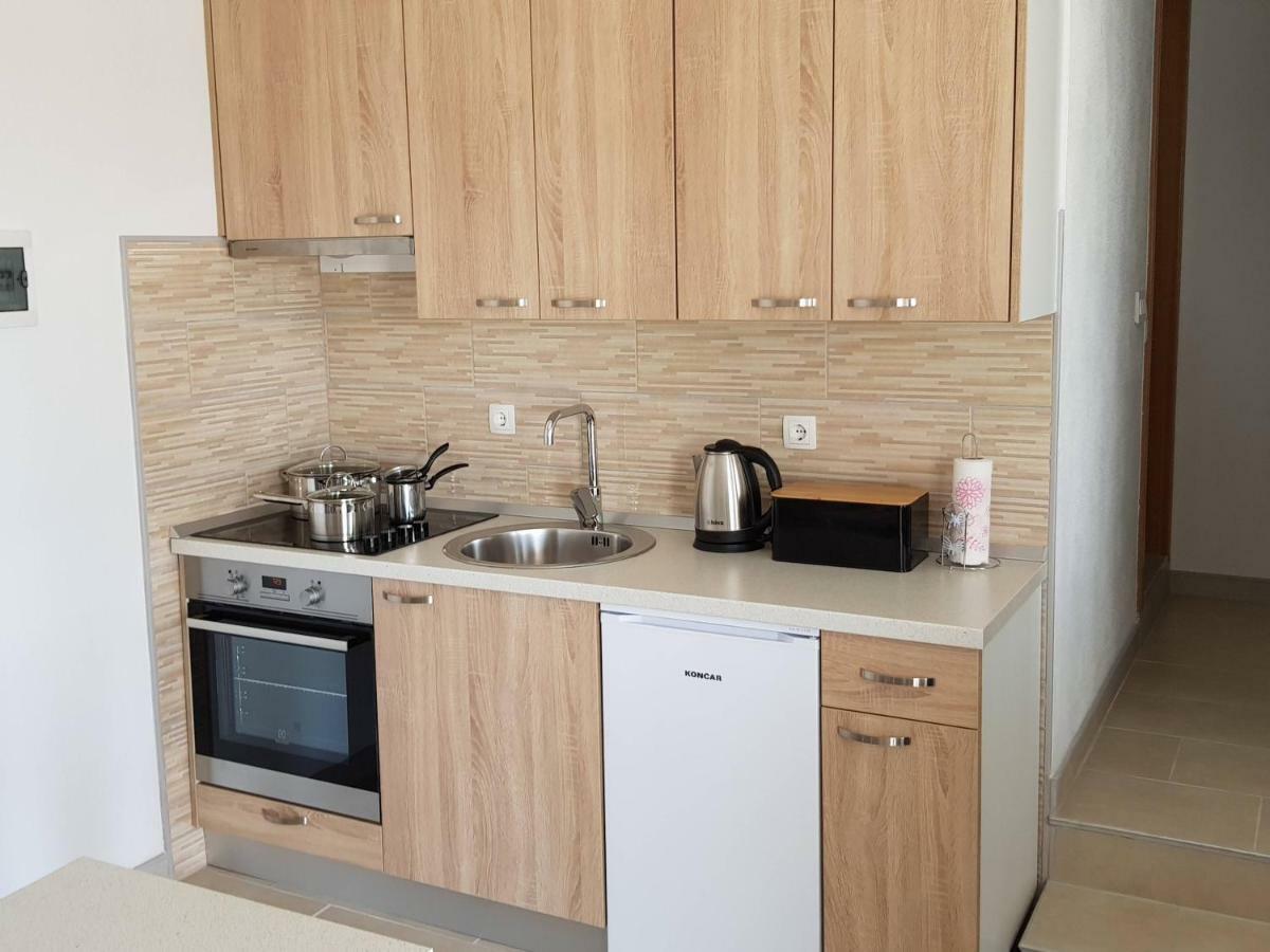 Apartments Tri Mora Ražanac Kültér fotó